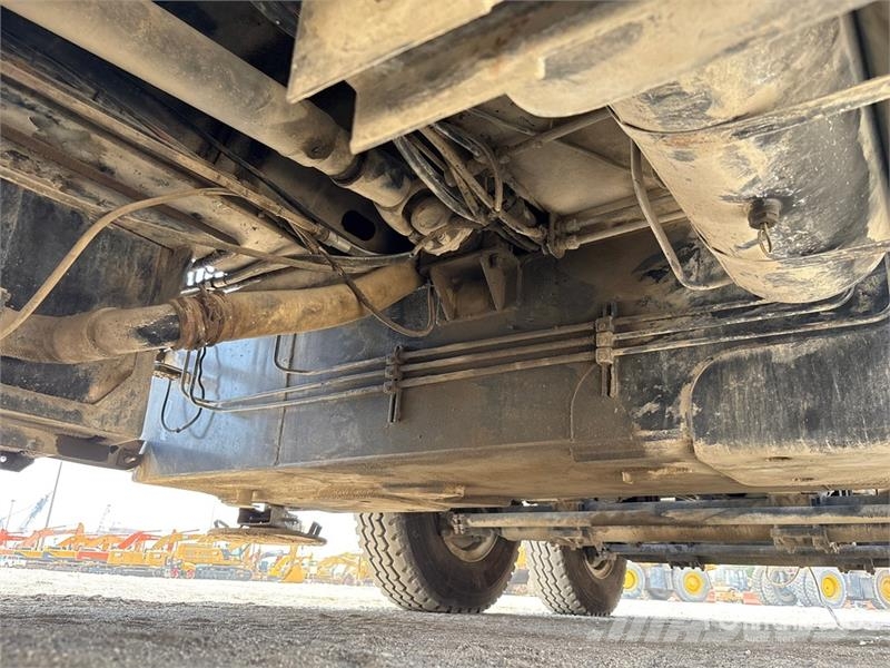 XCMG QY65K 65 ton 8x4x4 Hydraulic Truck Crane Roomikkraanad
