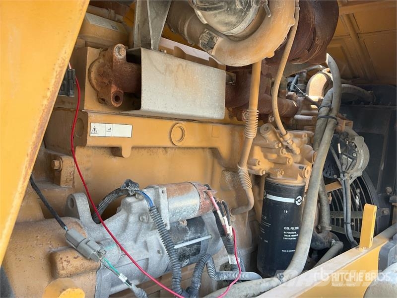 XCMG XS223JE Smooth Drum Compactor مداحل أحادية الأسطوانة