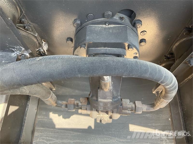XCMG XS223JE Smooth Drum Compactor مداحل أحادية الأسطوانة