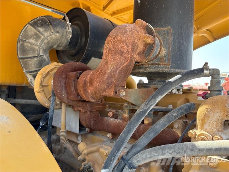 XCMG XS223JE Smooth Drum Compactor 单轮压路机