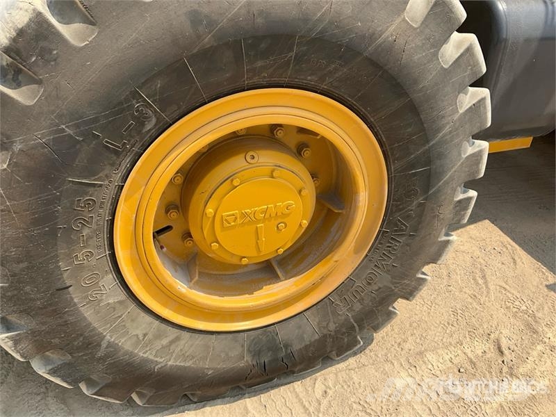 XCMG XS223JE Smooth Drum Compactor مداحل أحادية الأسطوانة