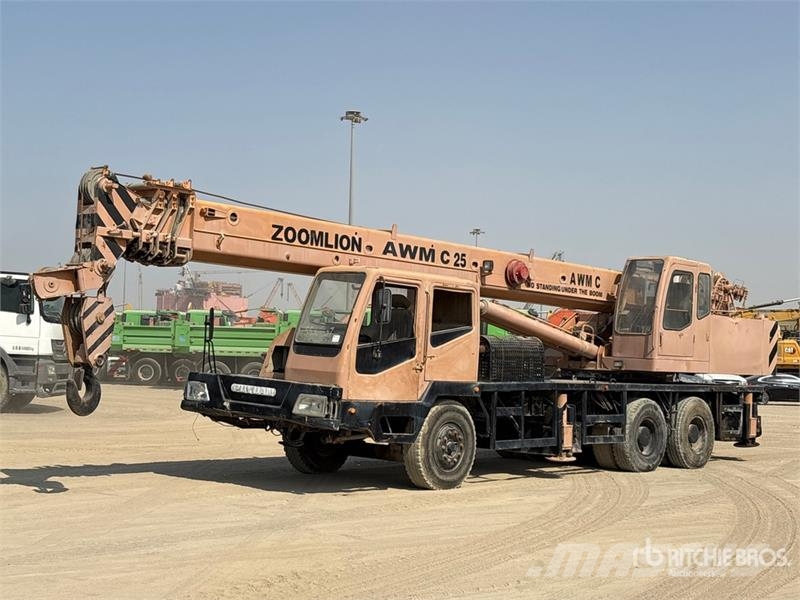 Zoomlion 6x4 Hydraulic Truck Crane Roomikkraanad