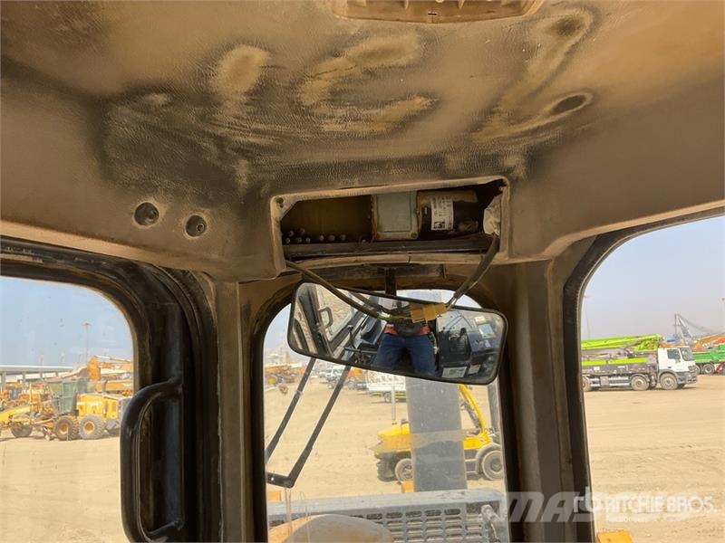 Zoomlion ZD220-30 Crawler Dozer بلدوزرات مجنزرة