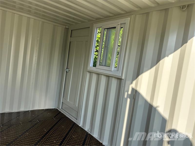  11 ft Storage Container (Unused) Varastokontit