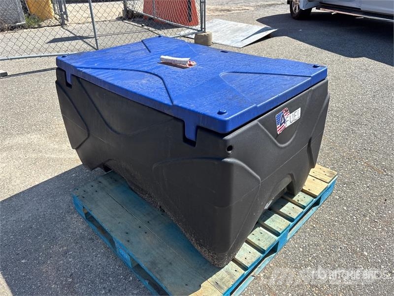  116 gal Portable Poly Gasoline Fuel Tank Degvielas un piedevu tvertnes