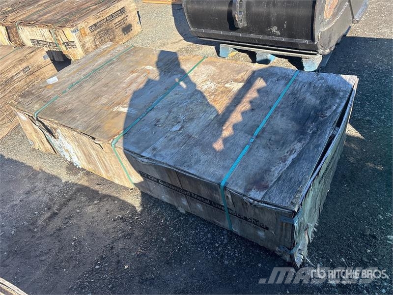  12 ft x 20 ft Livestock Shelter Drugi strojevi za stoku i dodatna oprema