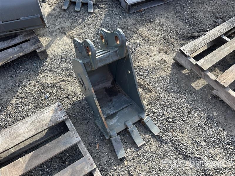  12 in Digging Excavator Bucket Baldes