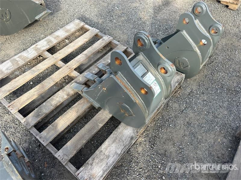  12 in Digging Excavator Bucket Baldes