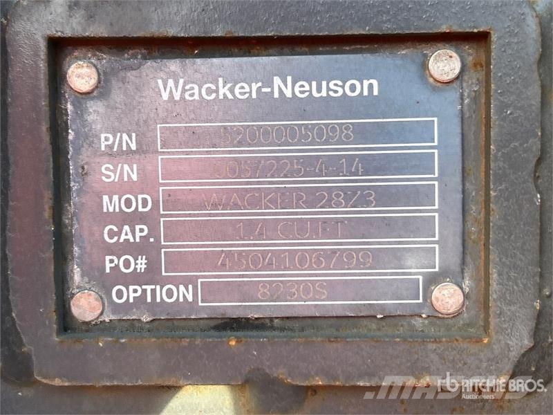  12 in Digging Excavator Bucket Baldes
