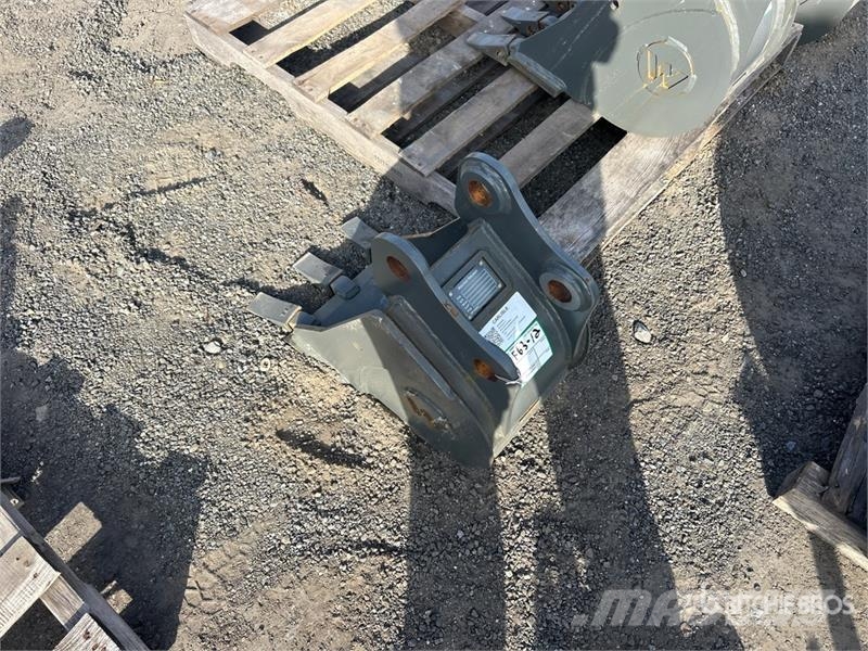  12 in Digging Excavator Bucket Baldes