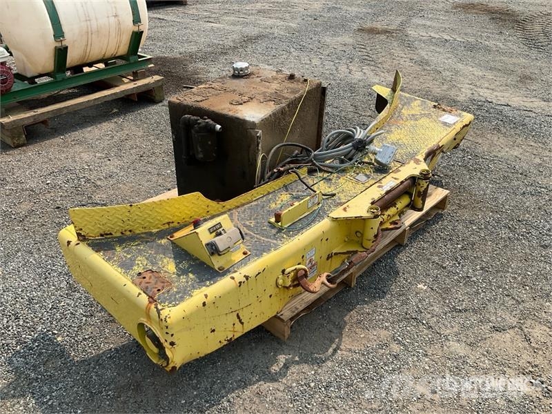 12UA8X3R1H 12000 lb Winch & Bumper Ostale kargo komponente