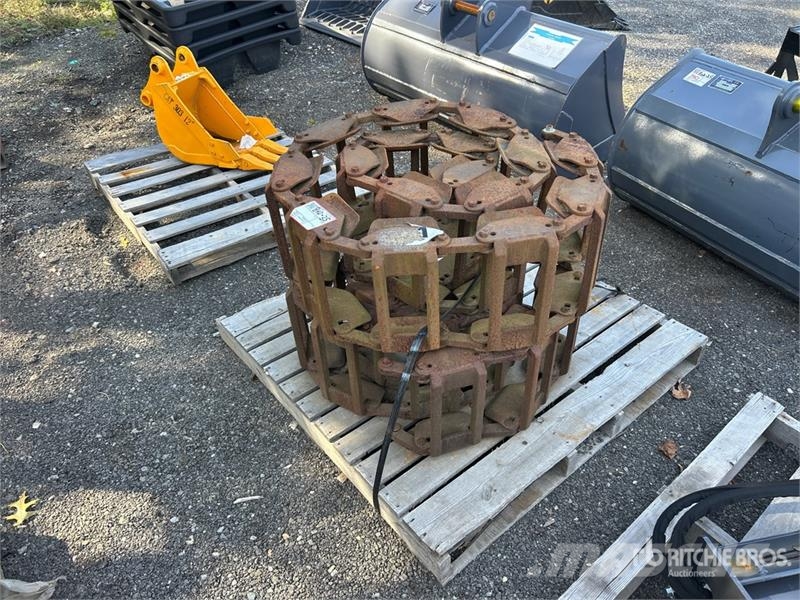 13 in Skid Steer Over The Wheel Tracks 其他组件