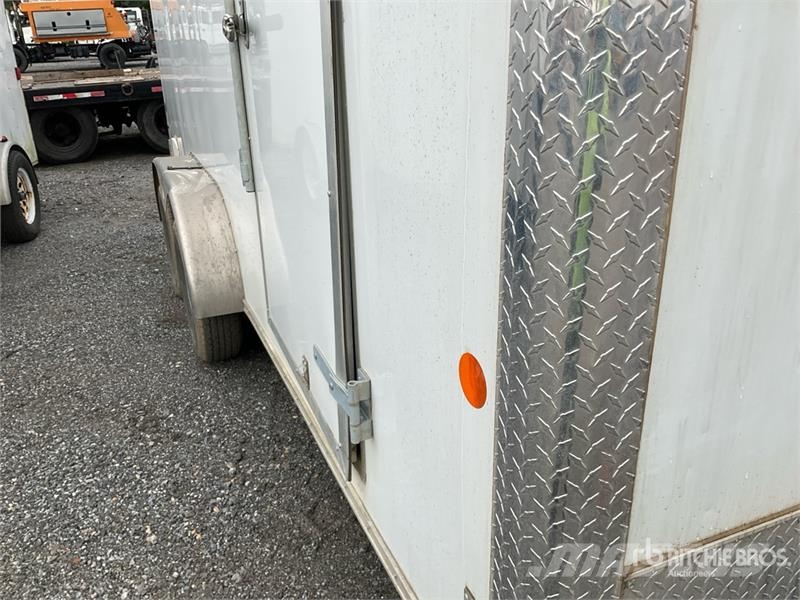 16 ft T/A Enclosed Trailer 厢式拖车