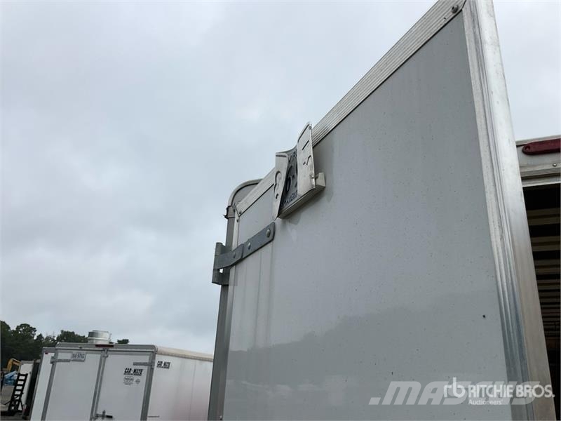  16 ft T/A Enclosed Trailer 厢式拖车