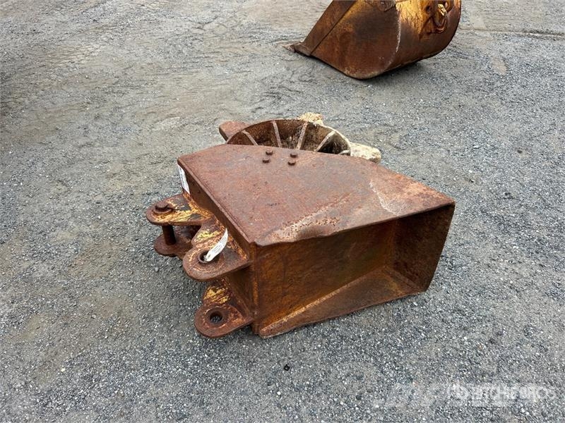 17 in Excavator Compaction Wheel Other components