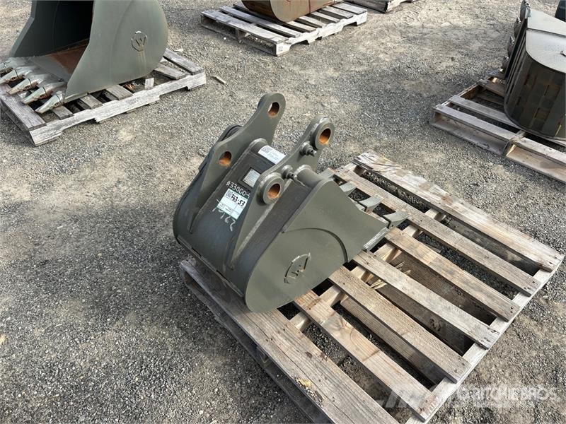  18 in Digging Excavator Bucket Baldes