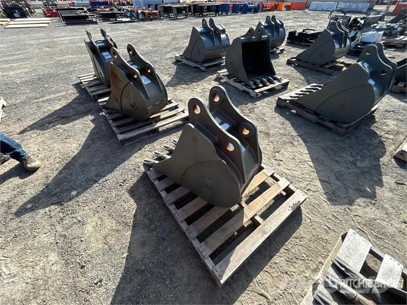  18 in Digging Excavator Bucket Baldes