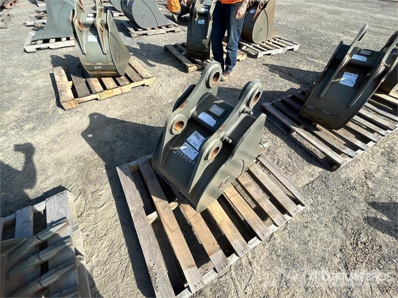  18 in Digging Excavator Bucket Baldes