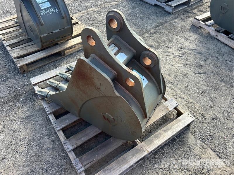 18 in Digging Excavator Bucket Baldes