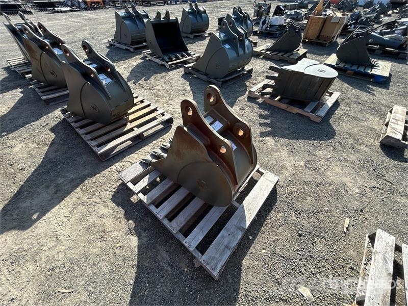 18 in Digging Excavator Bucket Baldes