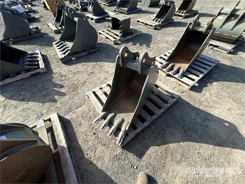  18 in Digging Excavator Bucket Baldes