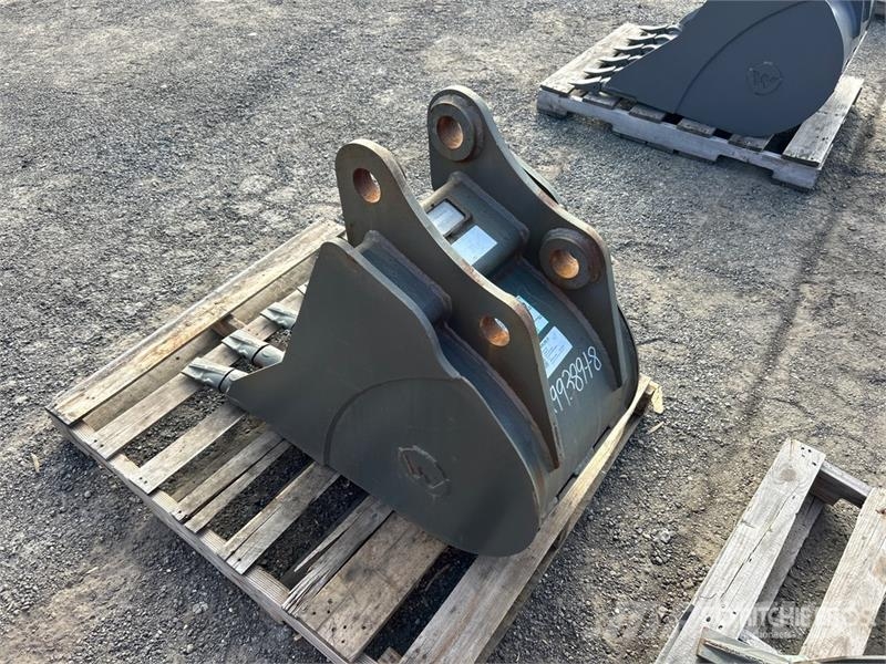 18 in Digging Excavator Bucket Baldes