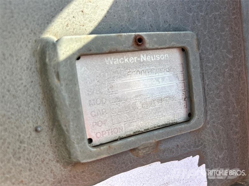  18 in Digging Excavator Bucket Baldes