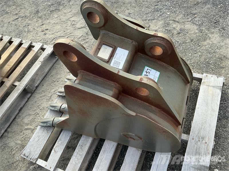 18 in Digging Excavator Bucket Baldes