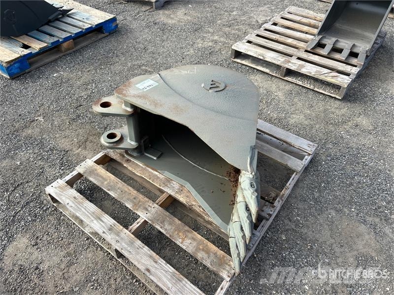  18 in Digging Excavator Bucket Baldes
