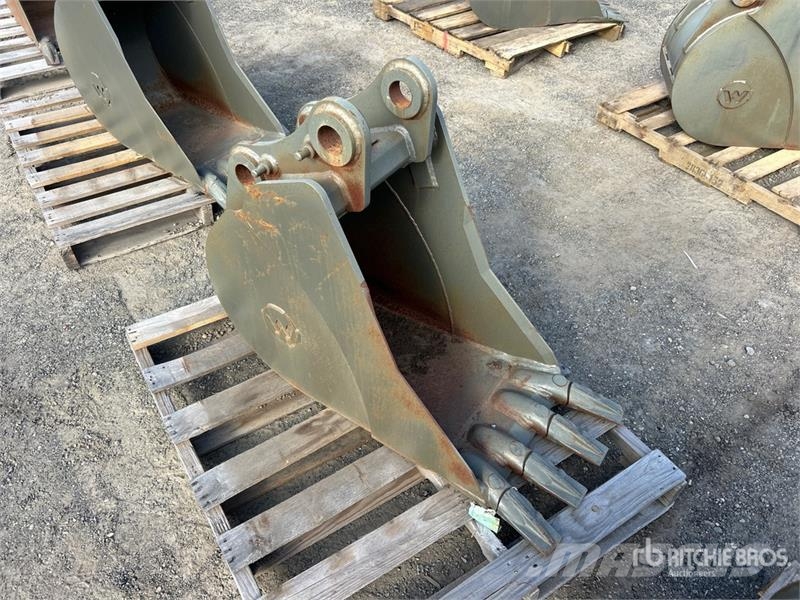 18 in Digging Excavator Bucket Baldes