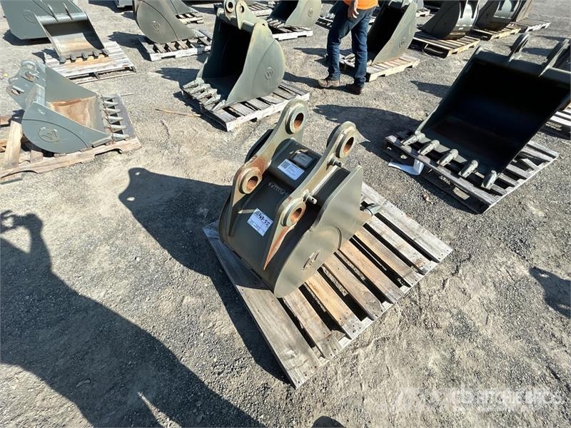18 in Digging Excavator Bucket Baldes