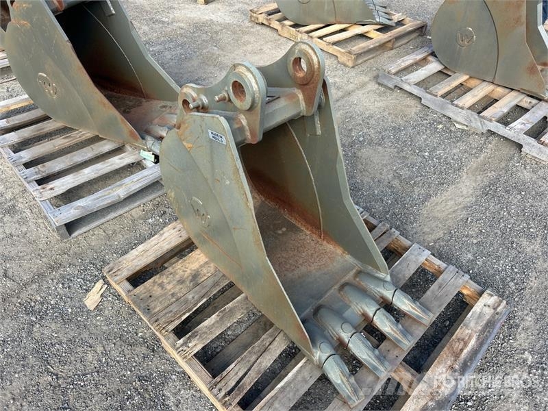 18 in Digging Excavator Bucket Baldes