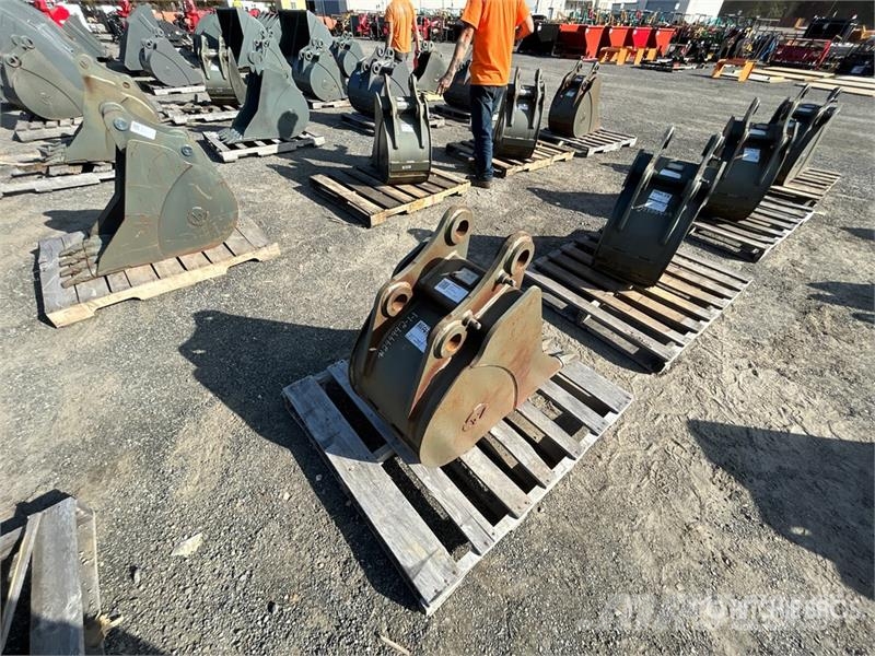 18 in Digging Excavator Bucket Baldes