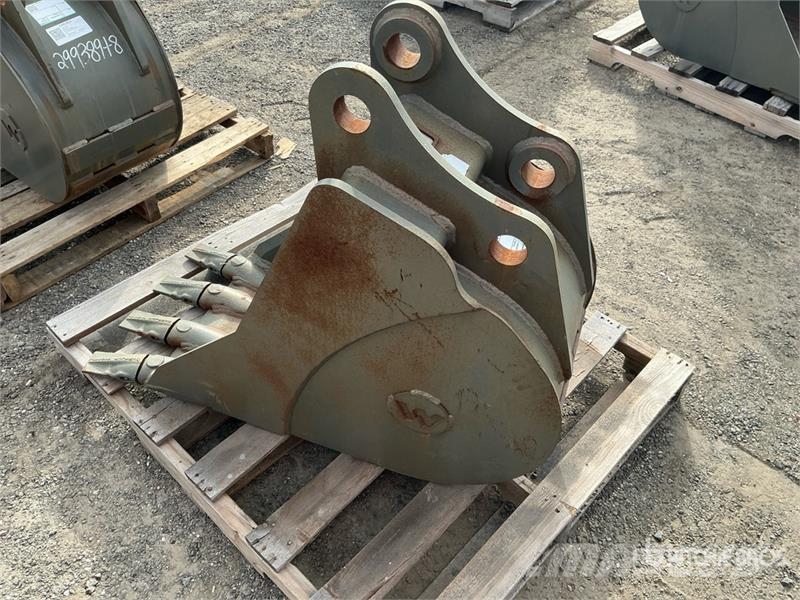 18 in Digging Excavator Bucket Baldes