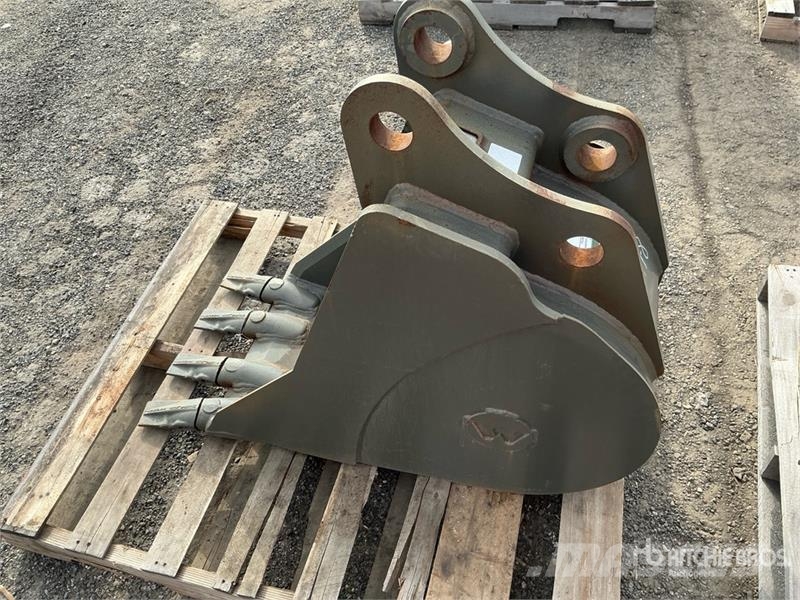 18 in Digging Excavator Bucket Baldes