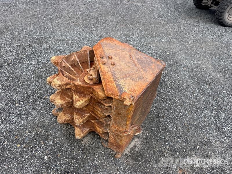 20 in Excavator Compaction Wheel Other components