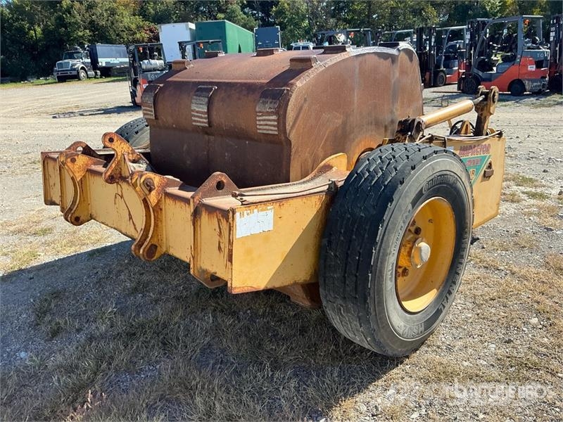  2000 Impactor  Pull Behind Impact Roller Rodillos vibratorios arrastrados