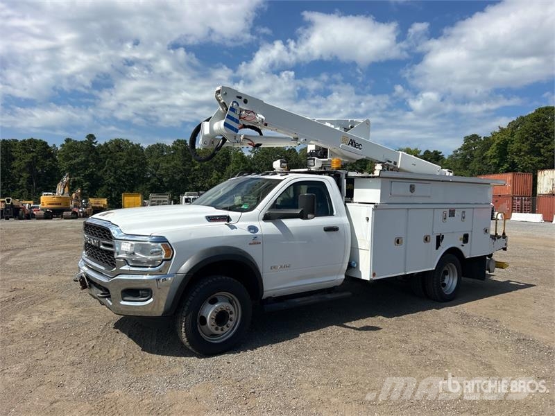 2020 Altec AT40G 40 ft on Ram 5500 4x4 Bucket Tru Autoplošiny