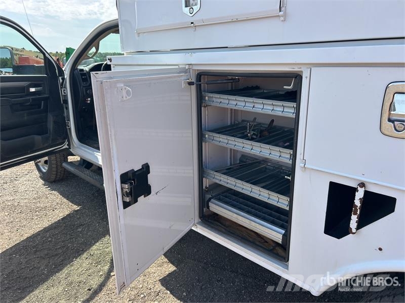 2020 Altec AT40G 40 ft on Ram 5500 4x4 Bucket Tru Autoplošiny