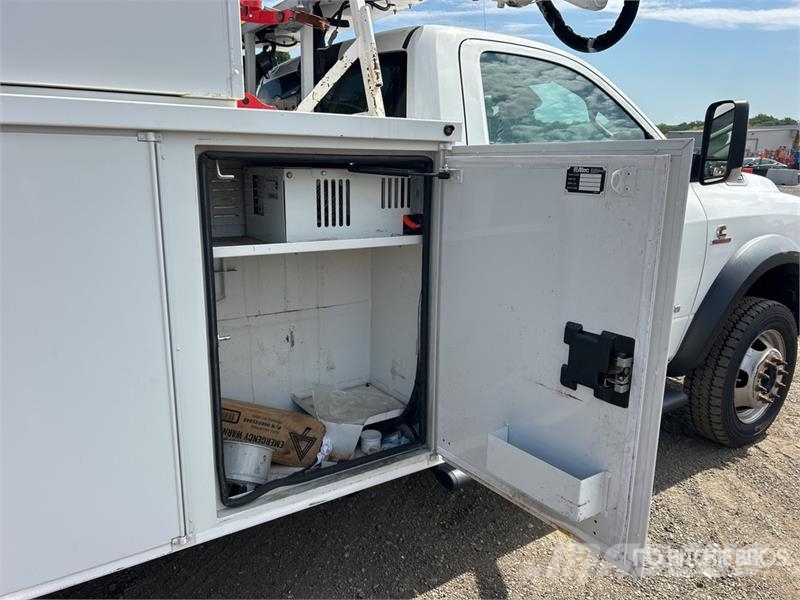 2020 Altec AT40G 40 ft on Ram 5500 4x4 Bucket Tru Autoplošiny