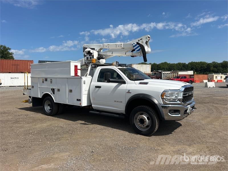 2020 Altec AT40G 40 ft on Ram 5500 4x4 Bucket Tru Autoplošiny