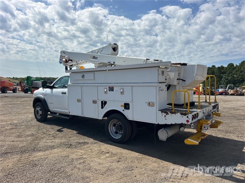 2020 Altec AT40G 40 ft on Ram 5500 4x4 Bucket Tru Autoplošiny