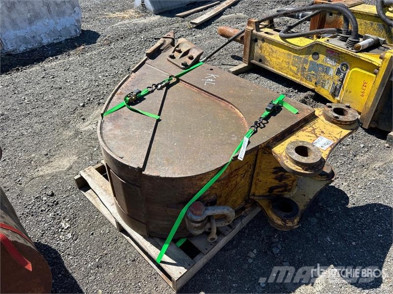22 in Digging Excavator Bucket Baldes