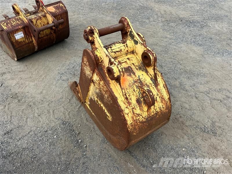 24 in Digging Excavator Bucket - Fits Komatsu PC95 Skovle