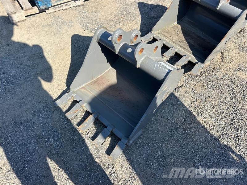 24 in Digging Excavator Bucket Cucharones