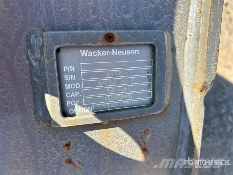 24 in Digging Excavator Bucket Cucharones