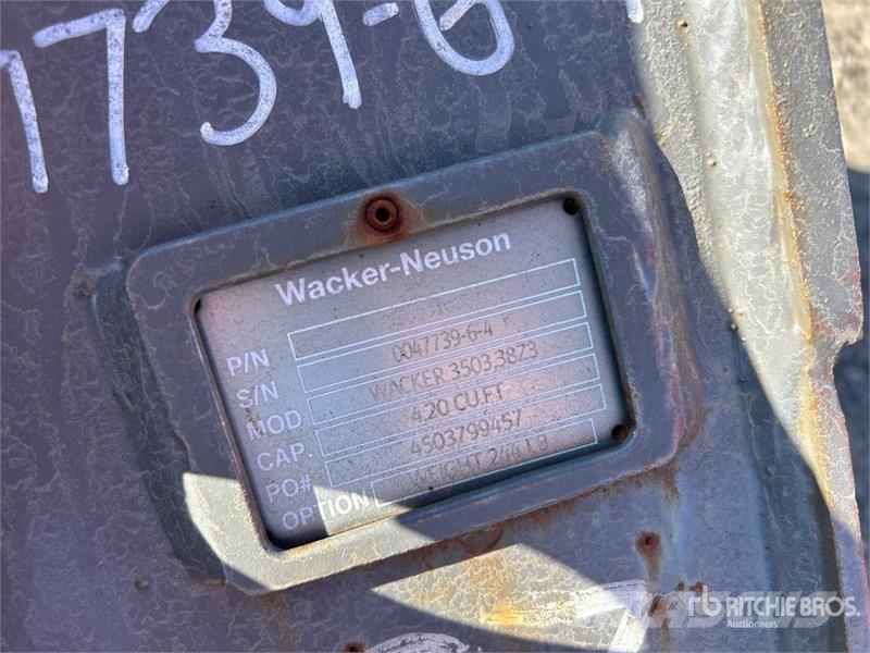 24 in Digging Excavator Bucket Cucharones