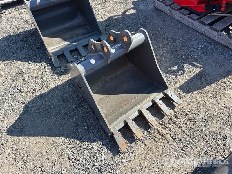 24 in Digging Excavator Bucket Cucharones