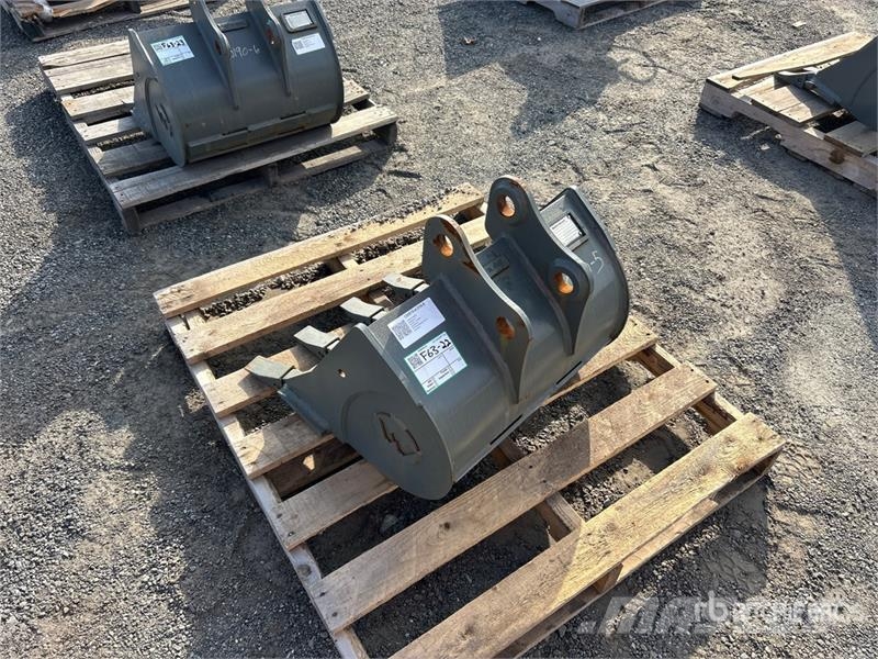  24 in Digging Excavator Bucket Baldes
