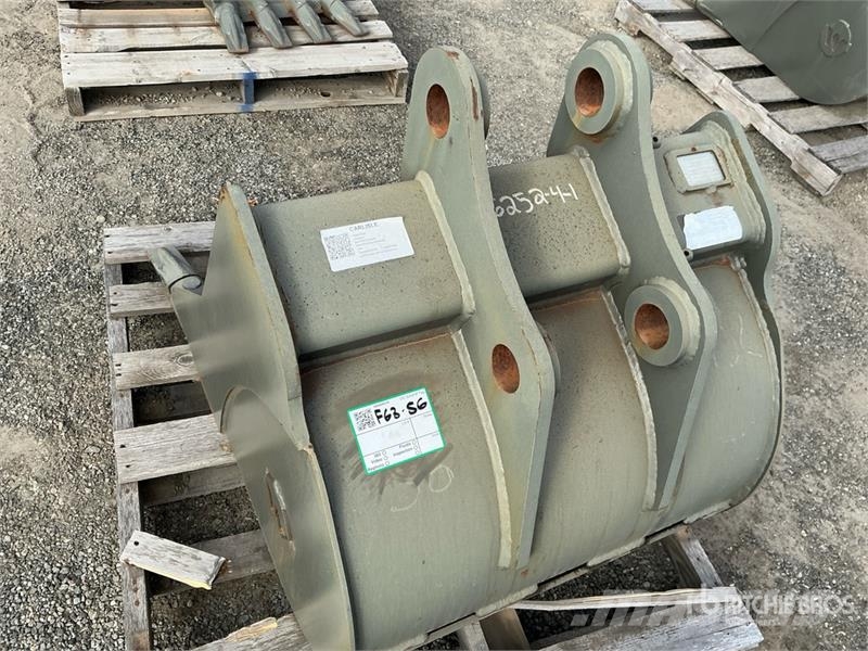  30 in Digging Excavator Bucket Baldes